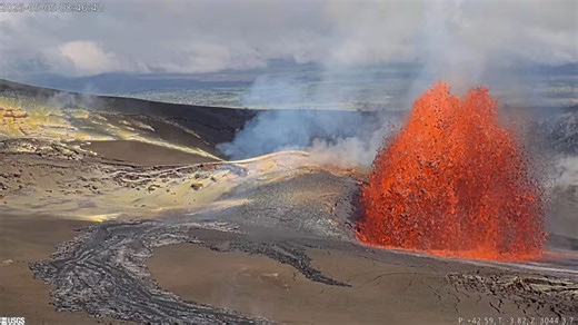 Episode 46 of lava fountaining at Kilauea begins