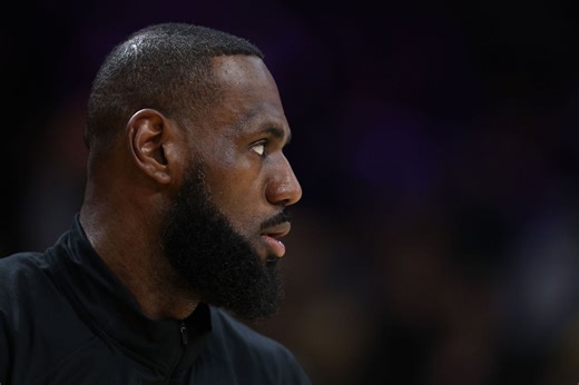 IN PHOTOS: First look at LeBron James' Nike LeBron 4 ‘Eggplant’ colorway