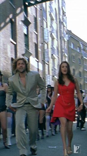 Stay away from the 💋 of love! #KissOfLove | YRF Music