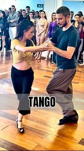 💃 Il Tango Argentino è un abbraccio che diventa musica, un passo che racconta una storia, uno sguardo che crea connessione. Con la maestria e la passione di Carlo Feller e Luciana Muzio, ogni lezione è un viaggio tra tecnica, eleganza e sentimento e… A settembre si torna in pista! 🔥 Che tu voglia iniziare da zero o perfezionare il tuo stile, troverai corsi e livelli pensati per te! Quindi preparati a vivere il tango… e a farlo tuo! ♥️ ➡️ Il calendario corsi della nuova stagione è già online: s