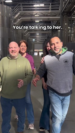 “I’d like to speak to the man in charge”… about that 🍷 | Meet Everie