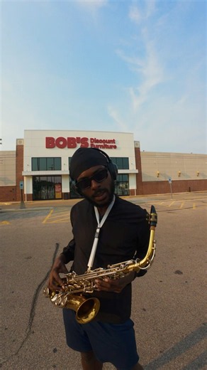 Bob’s Discount Furniture x No Return 🔥🔥🪑#bobsdiscount￼furniture #chicagotiktok #noreturn #jaywuji