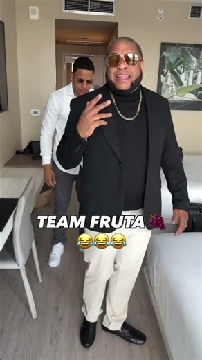 LA FRUTA MIREN EL FLOW JAJAA 🍇#lacasadealofoke2 #shortsviral #teamfruta #humor #shorts #song #fypシ