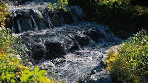 Breakdown: Small Waterfall Simulation with Flip Fluids