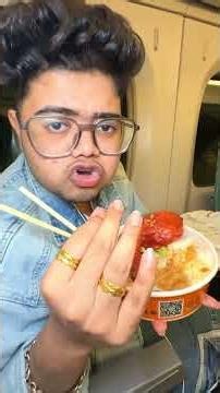 Eating Non-veg Dishes In Bullet Train 🤯😱 #kandalovers #streetfood #nonvegworld #foodie
