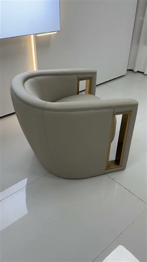 Nail Salon Chair: Elegance Begins the Moment You Sit.