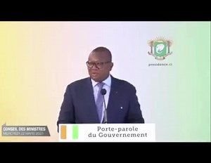 22K views · 889 reactions | La solidarité fraternelle de la Côte-d’Ivoire et son Président S.E.M Alassane Ouattara dans la lutte contre le terrorisme est une vérité absolue . Le Gouvernement ivoirien conscient de la fraternité qui existe entre ses 2 pays n'a pas hésité à faire don de matériel militaire au Burkina Faso afin de mener efficacement sa lutte contre le terrorisme. | Aminata 24 | Facebook