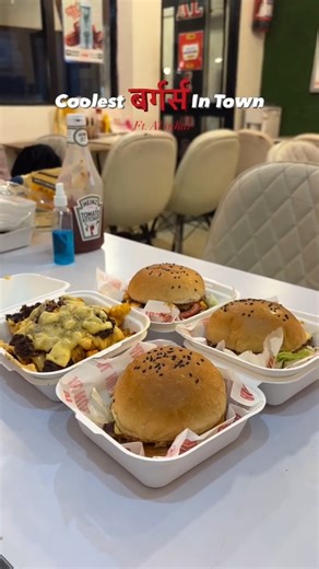 🍔 The ICONIC American Cheese Burger You Must Try! #alnihar