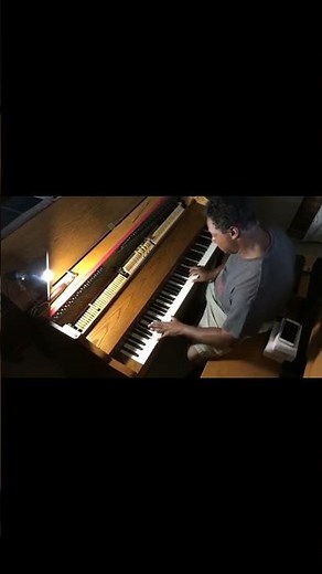 Boogie Woogie On A Wurlitzer Spinet 2120 #wurlitzer #piano #boogie #boogiewoogie #boogiewoogiepiano