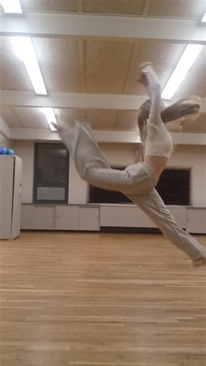 god i wish i started dancing earlier because i have barely any time left to get better #dancer