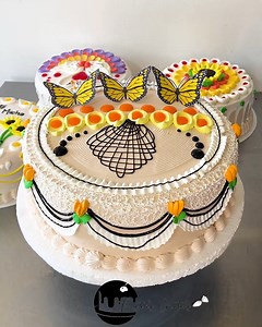 4.5M views · 7.8K reactions | HOW TO DECORATE CAKES WITH BUTTERFLIES | HV cake | Facebook
