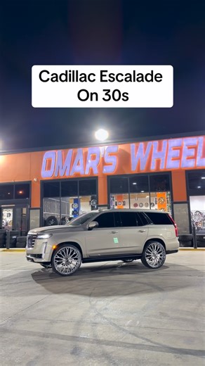 Omars Wheels on Instagram: "Cadillac Escalade on #30s 🔥 ➖➖➖➖➖➖➖ #OmarsWheels #Dallas #Texas #Wheels"