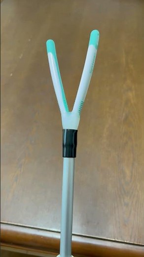 使い古しの歯ブラシで竿立ての竿受け部を作った