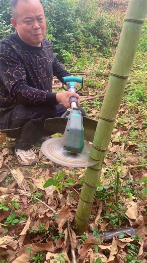 Lithium battery household weed trimmer, a great helper for weeding mountains, fields,and orchards