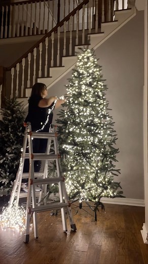 Holiday Hangups | Christmas Decor | New Lighting Recipe 👇 Did you see my new lighting recipe in Stories? It’s a game changer. Want to know what I did differently? Comment... | Instagram