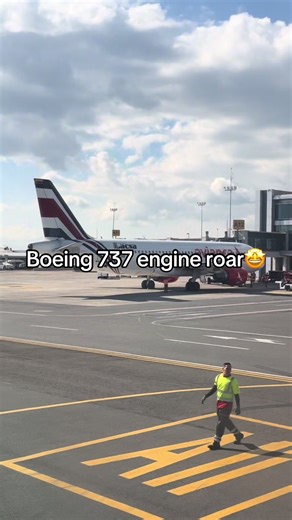 Experience the Power of Boeing 737 Takeoff