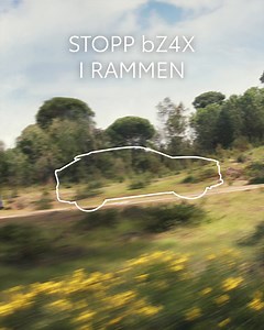 Er du raskere enn bZ4X? ⚡️ Med 343 hestekrefter og 0-100 på 5,1 sekunder, er denne utfordringen tøffere enn den ser ut! Klarer du å stoppe videoen akkurat når bilen er inne i rammen? Bevis det! Kommenter "Klarte det!" i kommentarfeltet og legg gjerne ved fotobevis 😉 | Toyota Norge