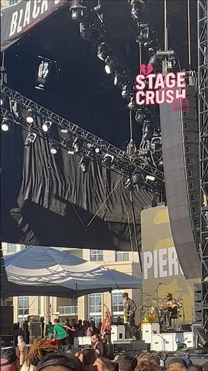 Pierce the Veil - Hell Above live at When we were young 22 in Las vegas #whenwewereyoung #vicfuentes