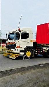 Dahnay logistics #truktrailerpanjang #tronton #duniatruk #duniamobil #automobile #feedshorts #yt