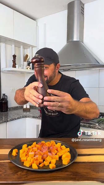 Javi Rosemberg (@javi.rosemberg) - Empanadas de Vigilia: TRES Recetas Fáciles y Riquísimas