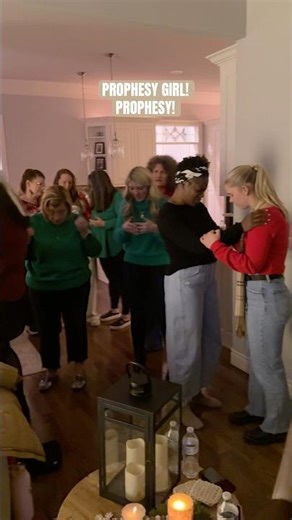 PROPHESY GIRL! PROPHESY!