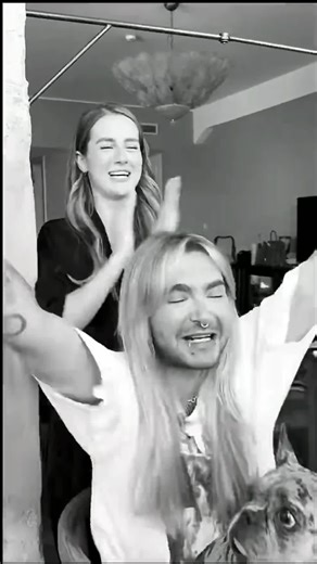 Is this bill kaulitz new hair color. Is it just me or does it look the same🤔🤔#billkaulitz #billkaulitzedit #billkaulitztokiohotel #tokiohotel #billkaulitznewhaircolor @Bill Kaulitz