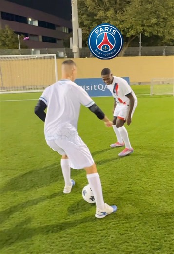 Defensa Profesional vs Freestyler: ¿Quién Gana en el Fútbol?