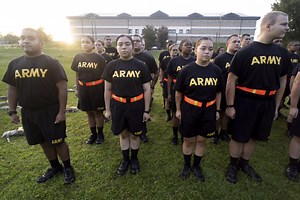 Army secretary outlines new plan to attract soldiers amid recruiting struggles