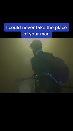 Prince performing (I could never take the place of your man) live in 2004#prince #prince4ever #princeliveson #princerogersnelson4ever💜 #fyp #foryoupage