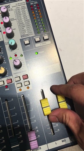 48V phantom power #proaudio #mixer #mix