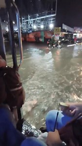 TINGNAN | Baha na sa CBD 2, SM City Naga area at CBD Terminal ngayong gabi, January 5, 2026. Mag ingat po ang lahat! 🎥 | Daryll Perez | Asintado Sa Radyo