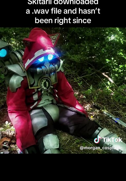 I’m sure he’s fine #skitarii #cosplay #warhammer40k #warhammer #adeptusmechanicus #skitariicosplay