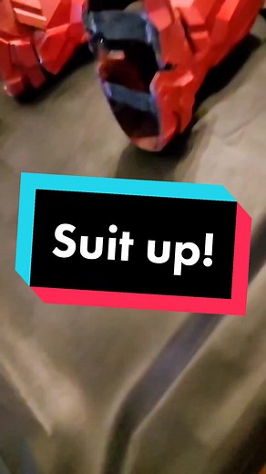 Suit Up with Halo Spartan Armor - Cosplay Tutorial