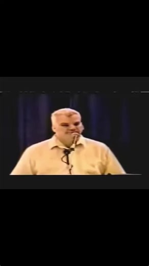 Phil Schnieder in 1995 speaking at an expo about aliens, deep underground military bases, and black budget. #aliens #dumbs #blackbudget #conspiracy #philschnieder