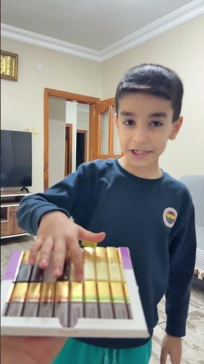 Wow chocolate is my favorite🥰 #youtubeshorts #comedy #discover