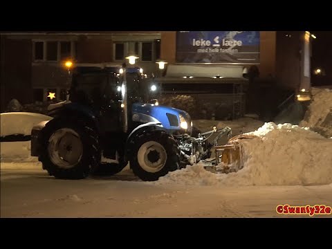 4K| New Holland TS110 Plowing A Lot Of Snow