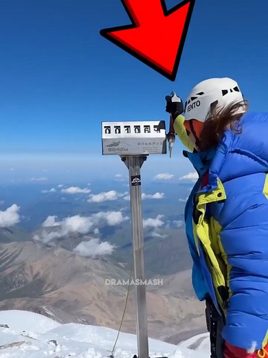 Why Climbers Pull This Lever On Mount Elbrus#unfrezzmyaccoun #100kviews #loveyou #1maudition #fyp