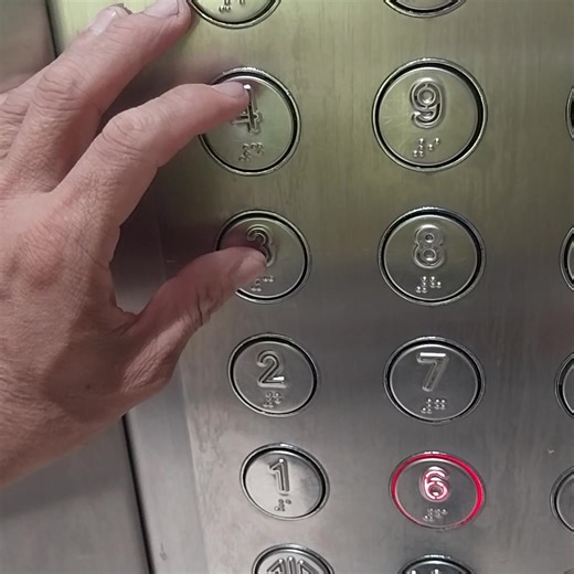 How to reset lift buttons if u press wrong level Press 2 buttons at same time Works on some lifts Disclaimer if stuck in lift, dun blame admin hor | SG Warehouse Sale & Events