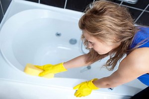 How to Remove Bathtub Stains From All Tub Types