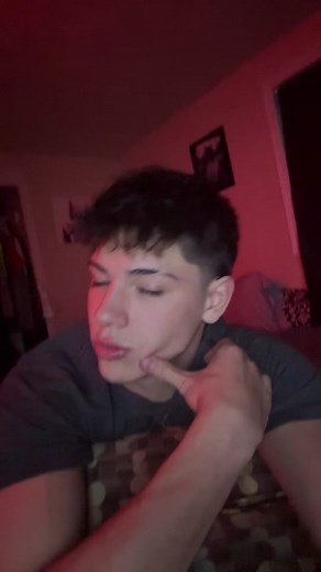 i’m bread (@theyluvbreadd)’s videos with never be like you - user25323329137