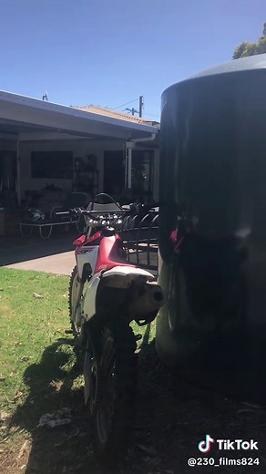 Exploring the Honda CRF Dirt Bikes: CRF230 and CRF125