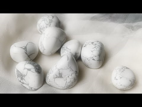 Howl with Howlite: sound healing with stones