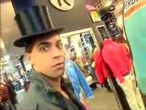 Funny Amazing Head Falls Off Illusion Prank-CnGRoivXw5c