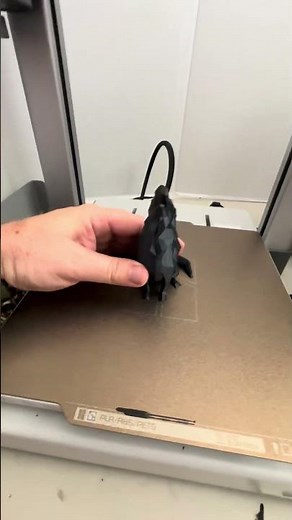 Low poly howling wolf #3dprinter #3dprinted #bambulab #family #diycrafts #diy