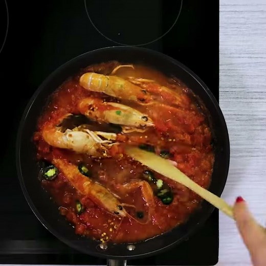 Langoustines with Tomato Sauce