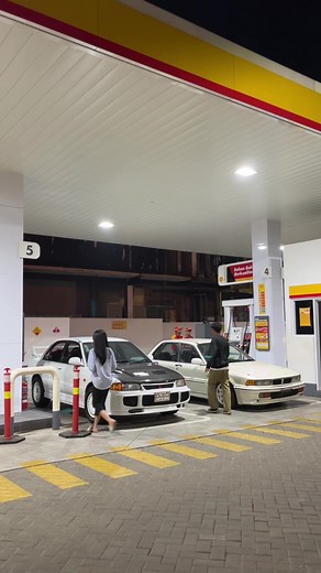 Exploring the Power of Mitsubishi Lancer Evo 3 | Cinematic Showcase