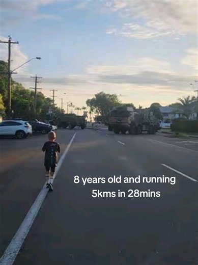 he put me to SHAME!! my PB is 35mins.. my 10 year old got 25mins.. 😳 #5km #running