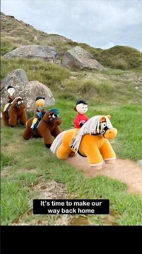 Crafty Ponies go for a hack on the moors #equestrian #toy #educational #craftyponies #ridingschool