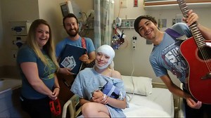 Sacred Heart Children's Hospital room turned into a mini-concert series for teen