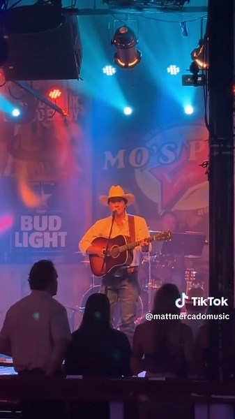 Country Love: Explore Cowboy Vibes and 90s Music